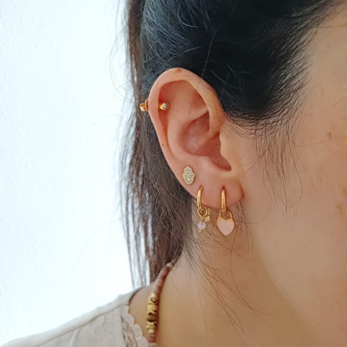 Pendiente Lys Acero Dorado Aro con Piedra Rosa y Plaquitas