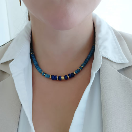 Collar de Acero Quirúrgico Dorado y Piedras Naturales Tonos Azules