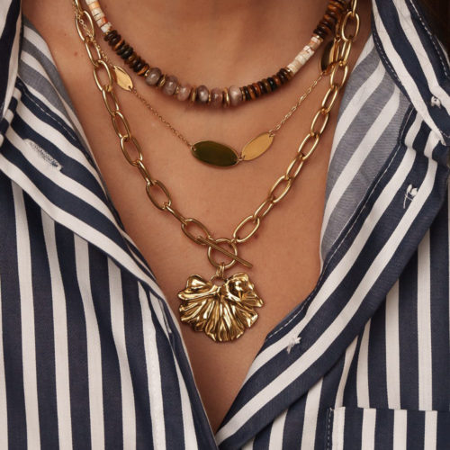 Collar de Acero Dorado con Detalles Ovalados Kailani